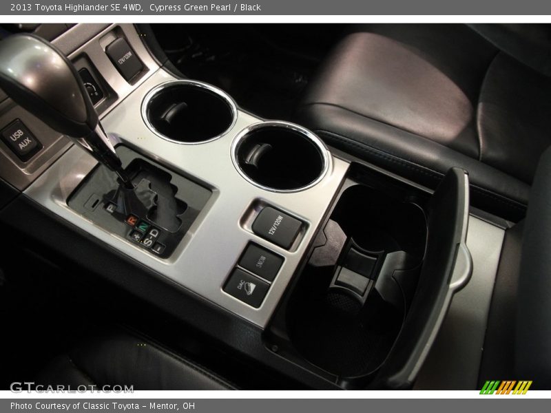 Cypress Green Pearl / Black 2013 Toyota Highlander SE 4WD