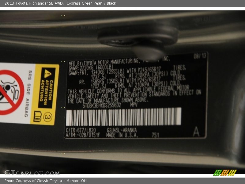 Cypress Green Pearl / Black 2013 Toyota Highlander SE 4WD