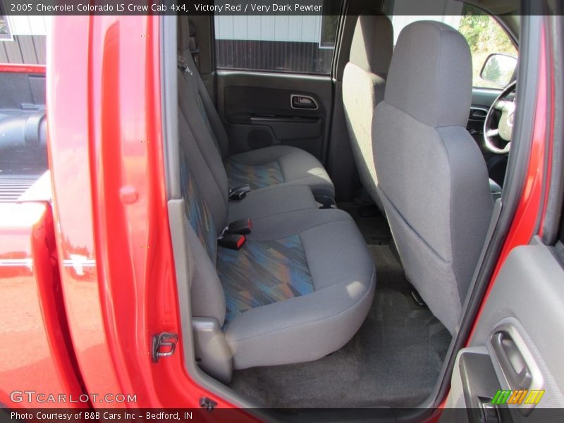 Victory Red / Very Dark Pewter 2005 Chevrolet Colorado LS Crew Cab 4x4
