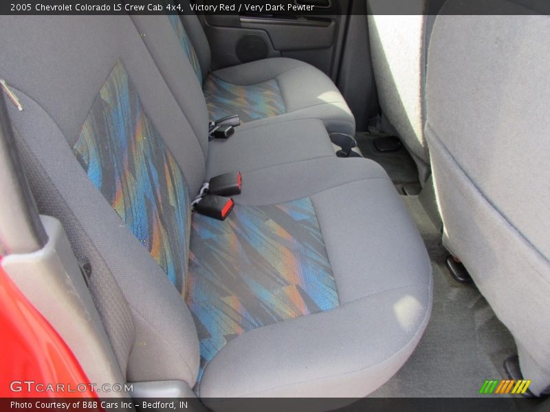 Victory Red / Very Dark Pewter 2005 Chevrolet Colorado LS Crew Cab 4x4