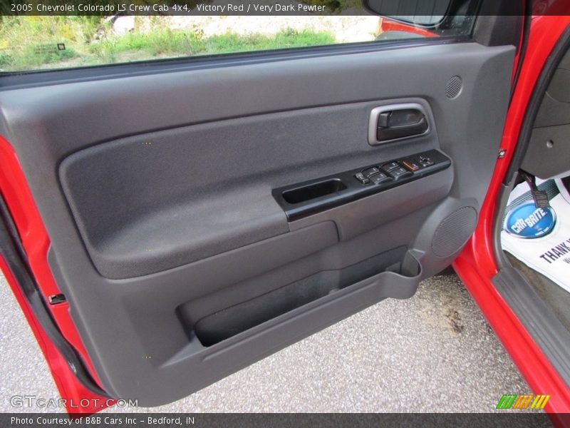 Victory Red / Very Dark Pewter 2005 Chevrolet Colorado LS Crew Cab 4x4