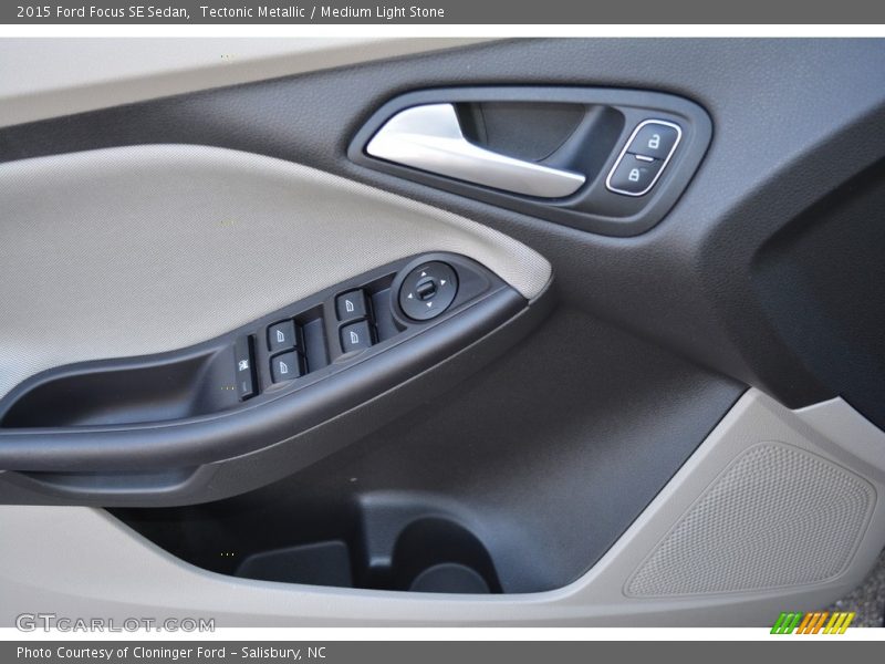 Tectonic Metallic / Medium Light Stone 2015 Ford Focus SE Sedan