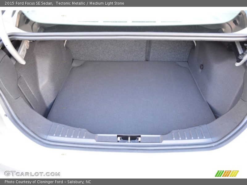 Tectonic Metallic / Medium Light Stone 2015 Ford Focus SE Sedan
