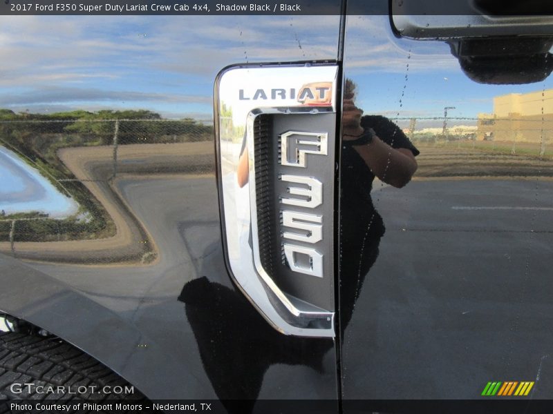  2017 F350 Super Duty Lariat Crew Cab 4x4 Logo