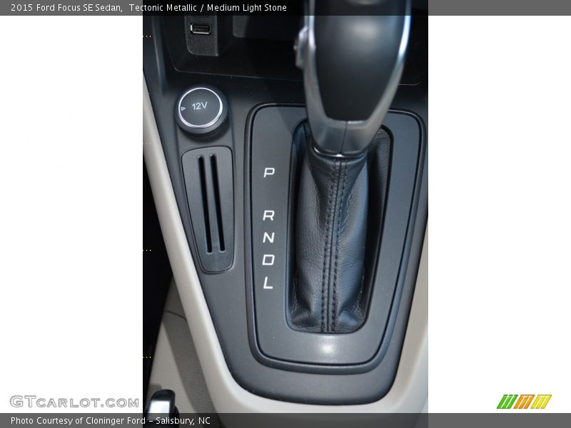 Tectonic Metallic / Medium Light Stone 2015 Ford Focus SE Sedan