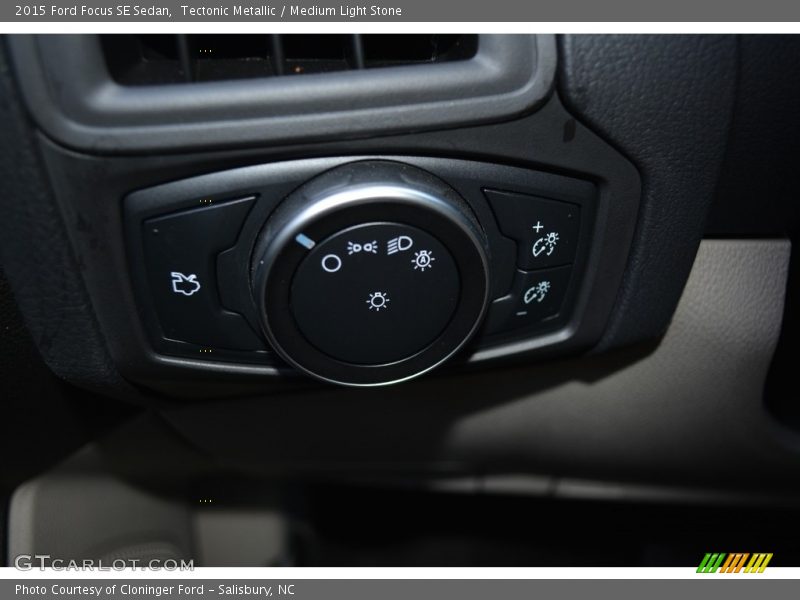 Tectonic Metallic / Medium Light Stone 2015 Ford Focus SE Sedan
