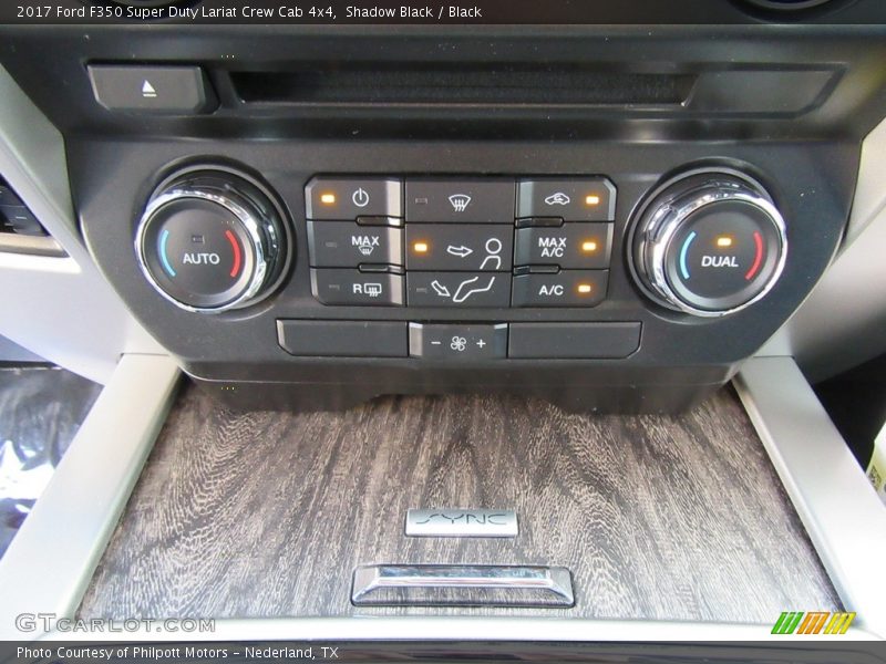 Controls of 2017 F350 Super Duty Lariat Crew Cab 4x4