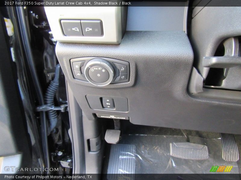Controls of 2017 F350 Super Duty Lariat Crew Cab 4x4