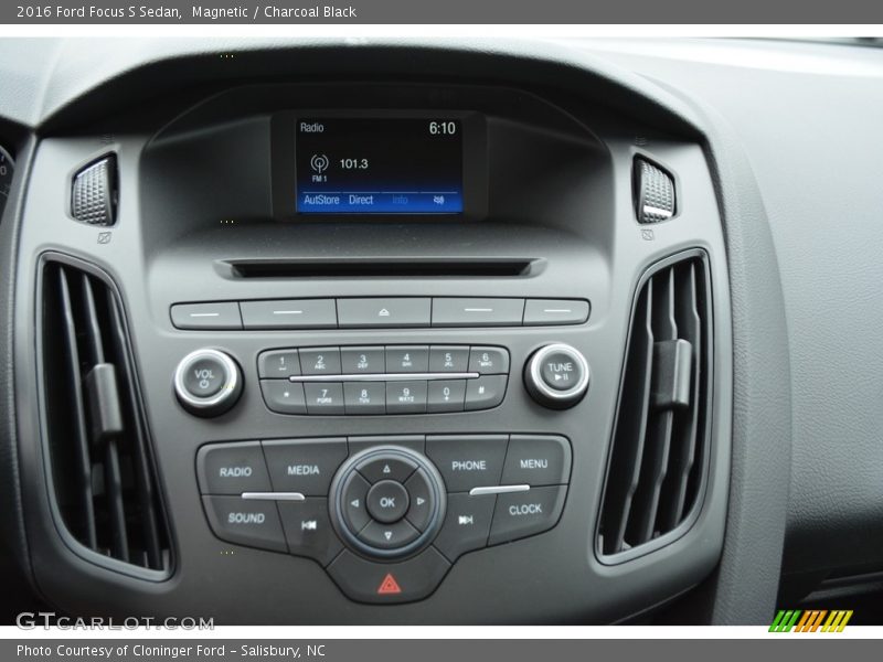Magnetic / Charcoal Black 2016 Ford Focus S Sedan