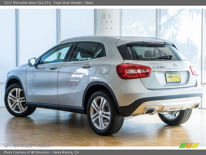 Polar Silver Metallic / Black 2017 Mercedes-Benz GLA 250