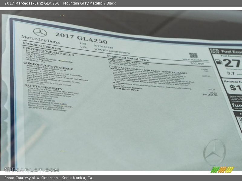 Mountain Grey Metallic / Black 2017 Mercedes-Benz GLA 250