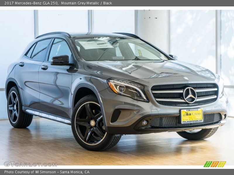 Mountain Grey Metallic / Black 2017 Mercedes-Benz GLA 250