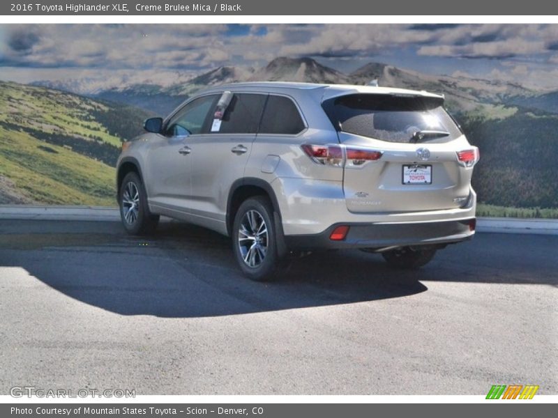 Creme Brulee Mica / Black 2016 Toyota Highlander XLE