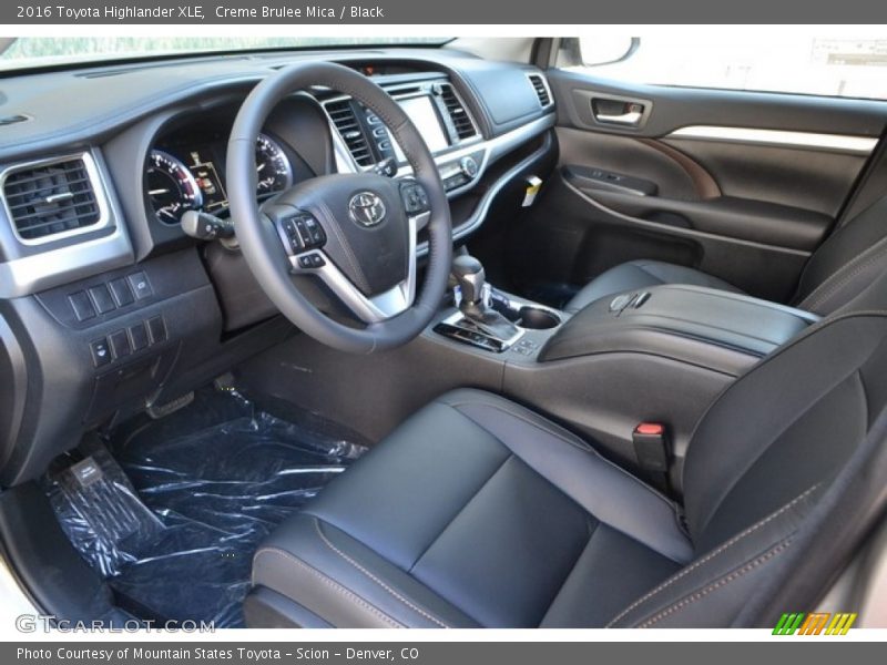 Creme Brulee Mica / Black 2016 Toyota Highlander XLE