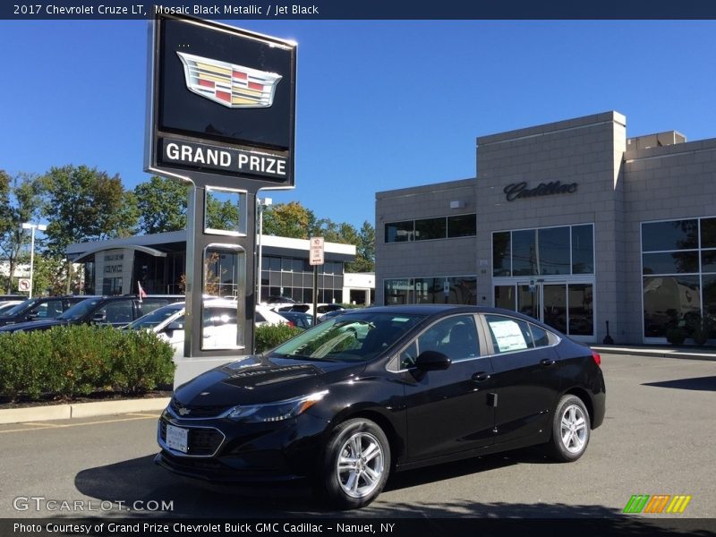 Mosaic Black Metallic / Jet Black 2017 Chevrolet Cruze LT