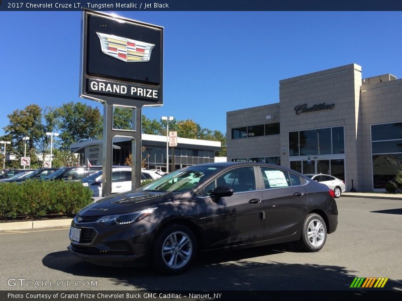 Tungsten Metallic / Jet Black 2017 Chevrolet Cruze LT