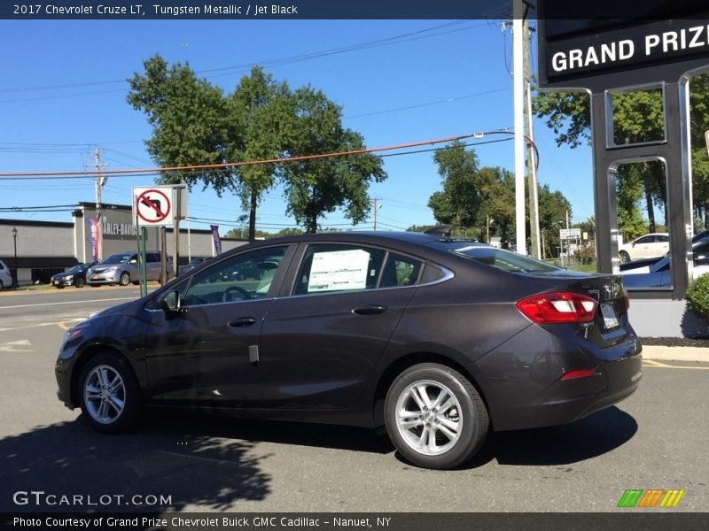 Tungsten Metallic / Jet Black 2017 Chevrolet Cruze LT