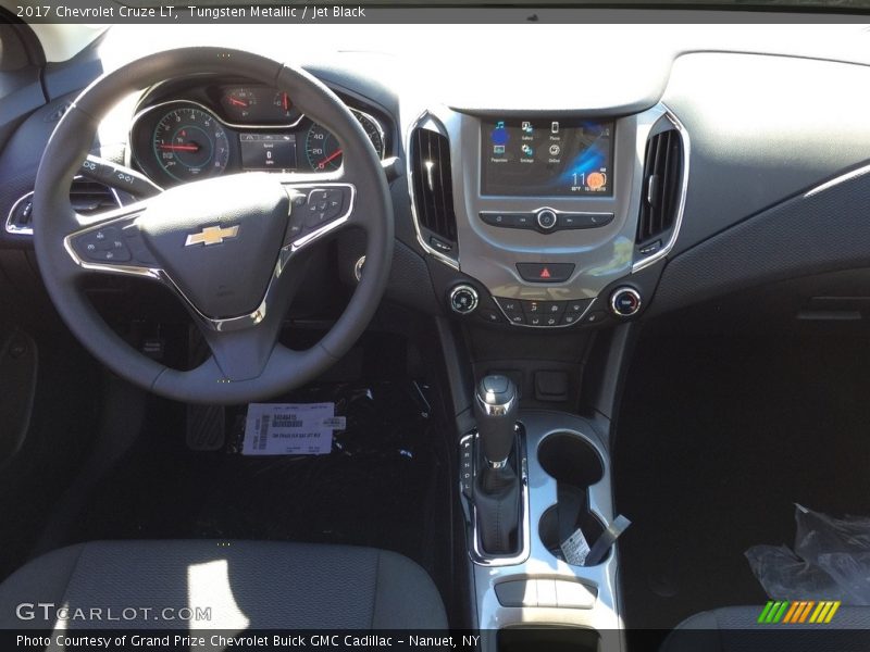 Tungsten Metallic / Jet Black 2017 Chevrolet Cruze LT