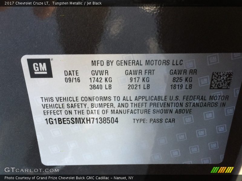 Tungsten Metallic / Jet Black 2017 Chevrolet Cruze LT