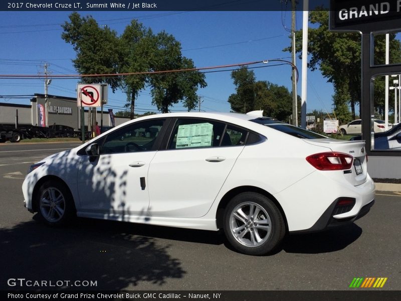 Summit White / Jet Black 2017 Chevrolet Cruze LT
