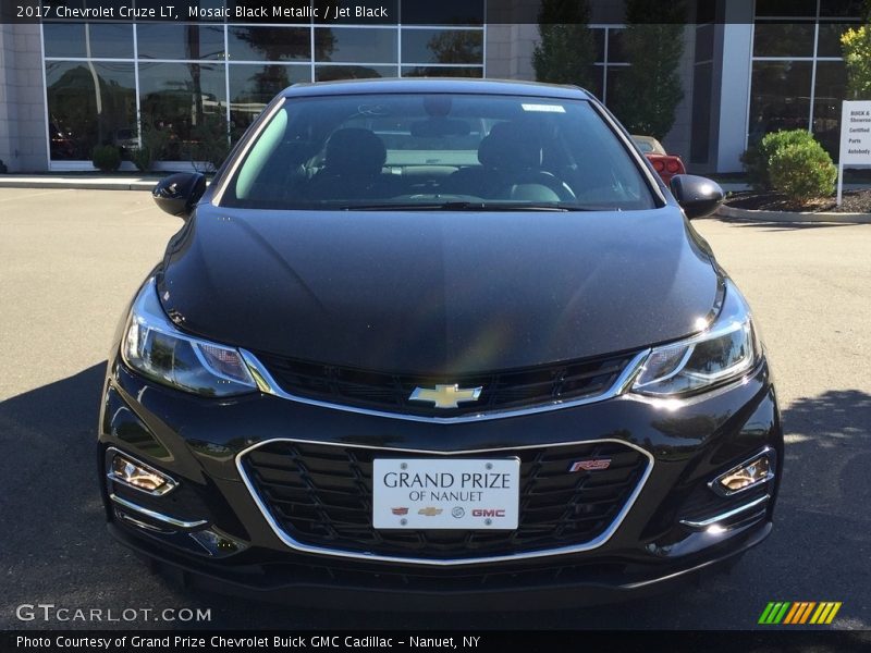 Mosaic Black Metallic / Jet Black 2017 Chevrolet Cruze LT