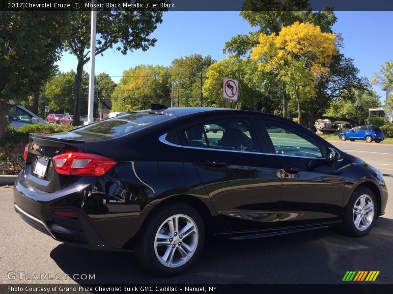 Mosaic Black Metallic / Jet Black 2017 Chevrolet Cruze LT