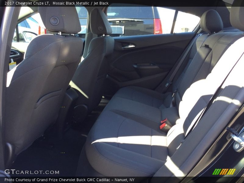 Mosaic Black Metallic / Jet Black 2017 Chevrolet Cruze LT