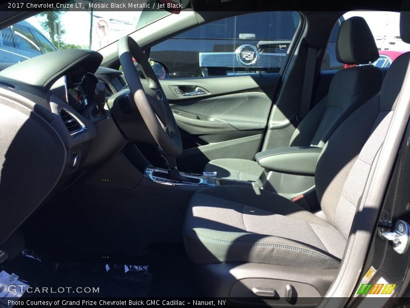 Mosaic Black Metallic / Jet Black 2017 Chevrolet Cruze LT
