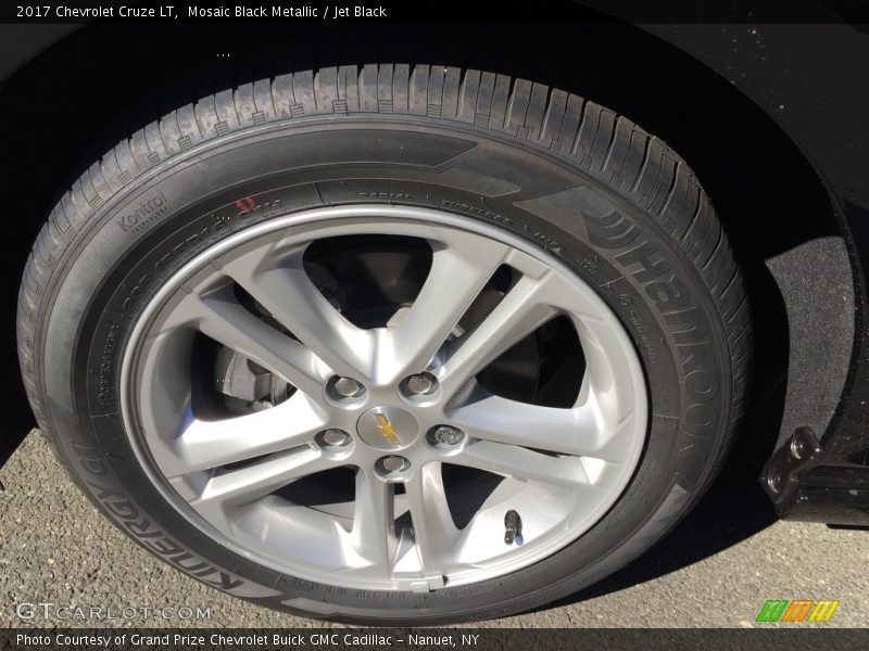 Mosaic Black Metallic / Jet Black 2017 Chevrolet Cruze LT
