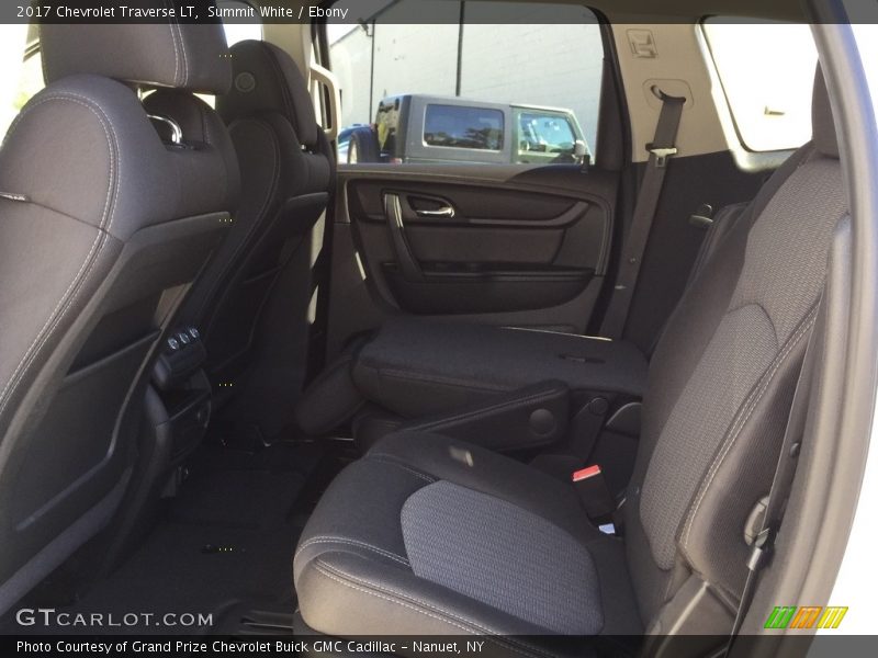 Summit White / Ebony 2017 Chevrolet Traverse LT