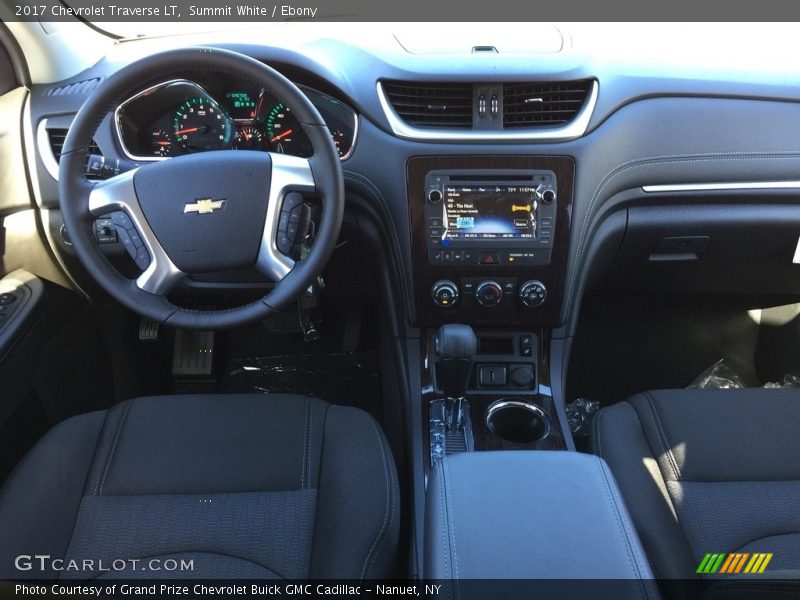 Summit White / Ebony 2017 Chevrolet Traverse LT