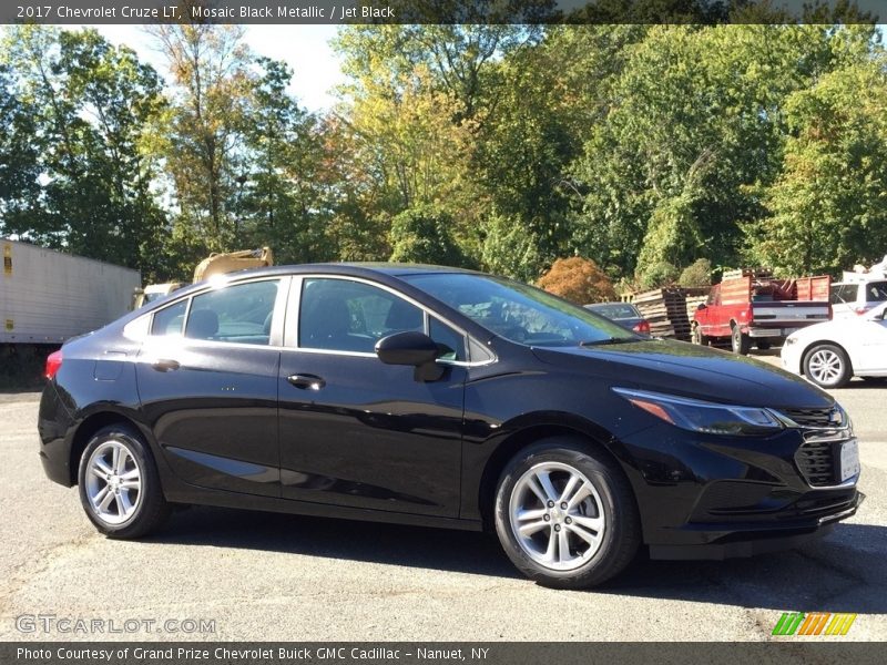 Mosaic Black Metallic / Jet Black 2017 Chevrolet Cruze LT