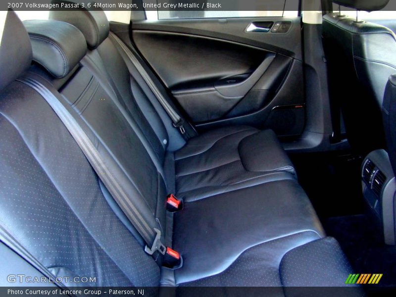 United Grey Metallic / Black 2007 Volkswagen Passat 3.6 4Motion Wagon