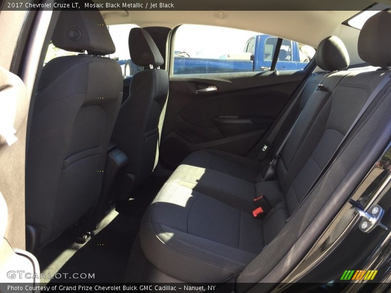 Mosaic Black Metallic / Jet Black 2017 Chevrolet Cruze LT