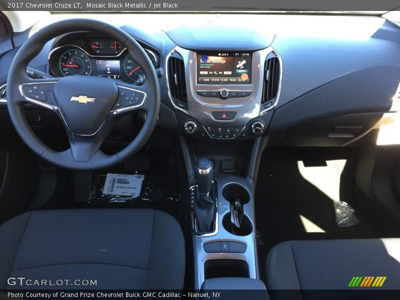 Mosaic Black Metallic / Jet Black 2017 Chevrolet Cruze LT
