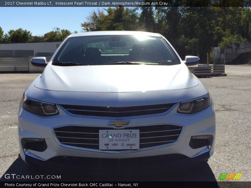 Iridescent Pearl Tricoat / Dark Atmosphere/Medium Ash Gray 2017 Chevrolet Malibu LT