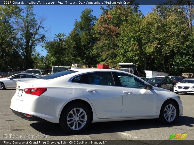 Iridescent Pearl Tricoat / Dark Atmosphere/Medium Ash Gray 2017 Chevrolet Malibu LT