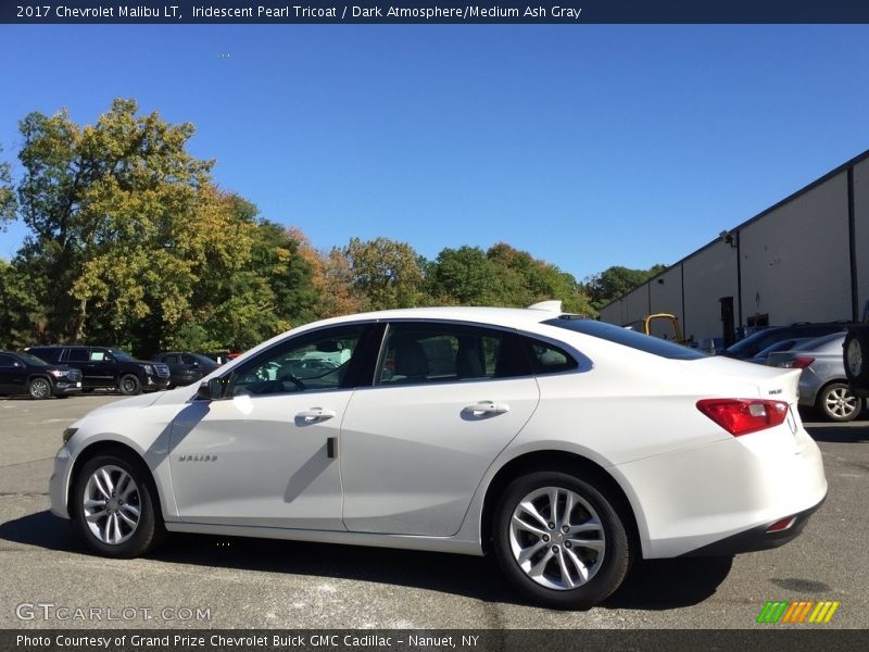 Iridescent Pearl Tricoat / Dark Atmosphere/Medium Ash Gray 2017 Chevrolet Malibu LT