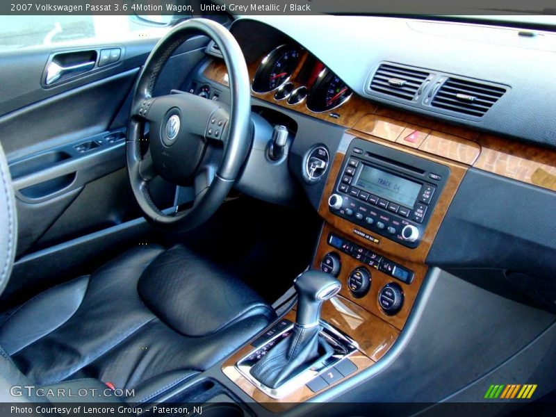 United Grey Metallic / Black 2007 Volkswagen Passat 3.6 4Motion Wagon
