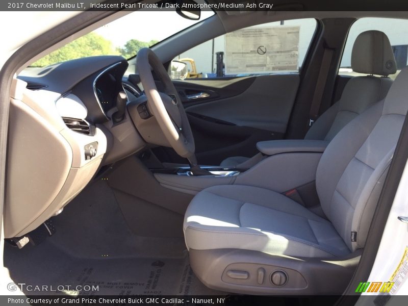 Iridescent Pearl Tricoat / Dark Atmosphere/Medium Ash Gray 2017 Chevrolet Malibu LT