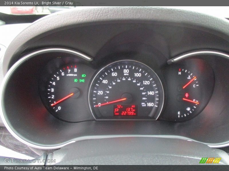 Bright Silver / Gray 2014 Kia Sorento LX