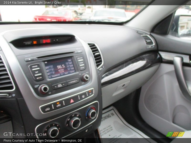 Bright Silver / Gray 2014 Kia Sorento LX