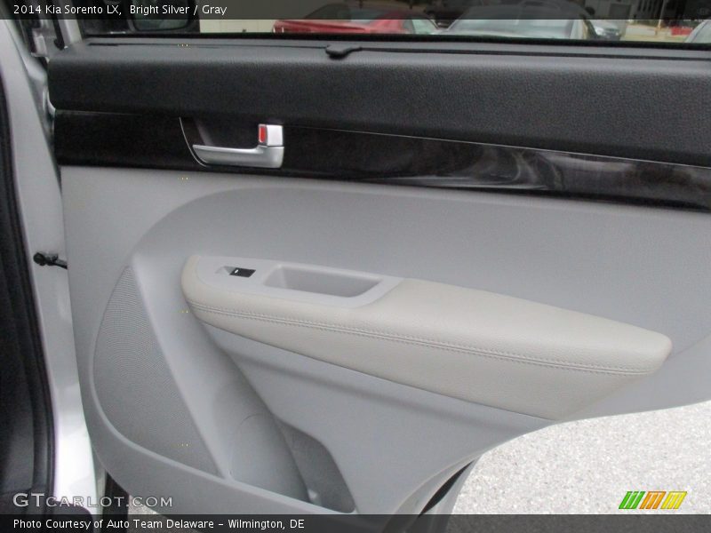 Bright Silver / Gray 2014 Kia Sorento LX