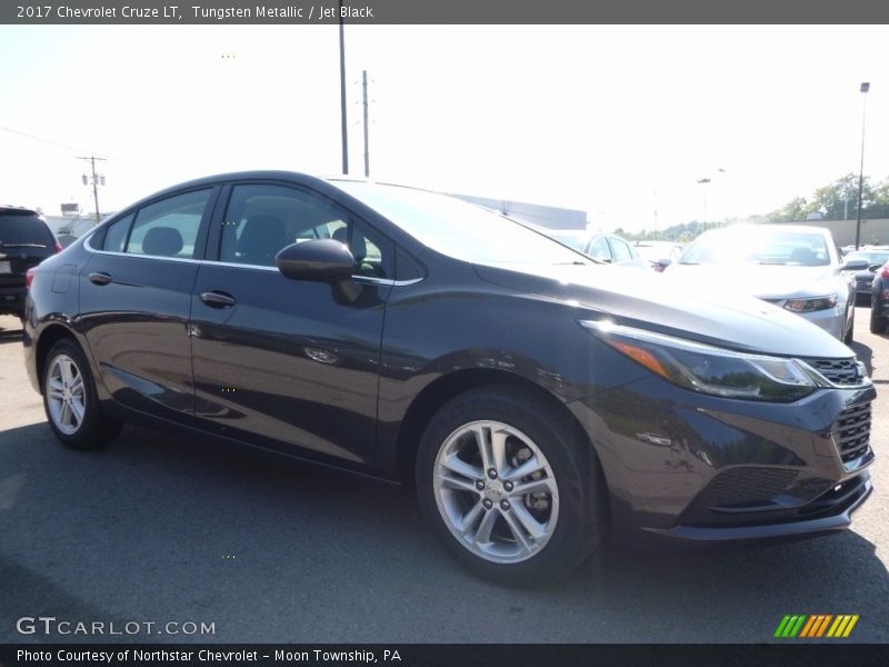 Tungsten Metallic / Jet Black 2017 Chevrolet Cruze LT