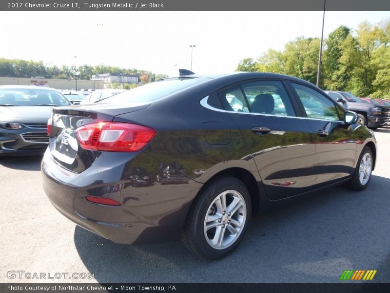 Tungsten Metallic / Jet Black 2017 Chevrolet Cruze LT