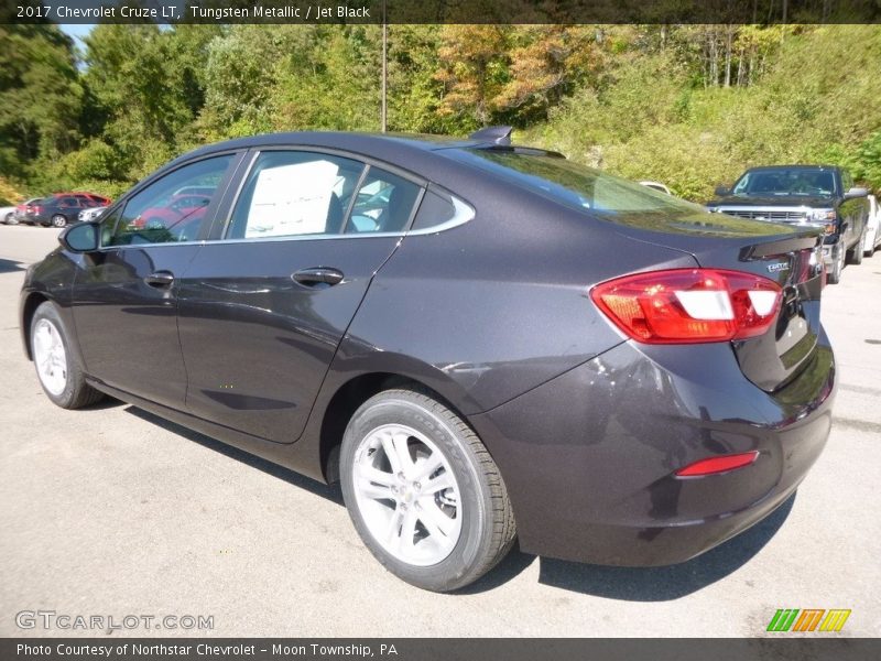 Tungsten Metallic / Jet Black 2017 Chevrolet Cruze LT
