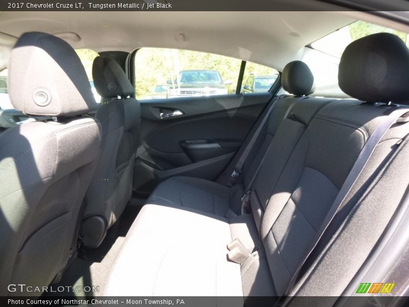 Tungsten Metallic / Jet Black 2017 Chevrolet Cruze LT