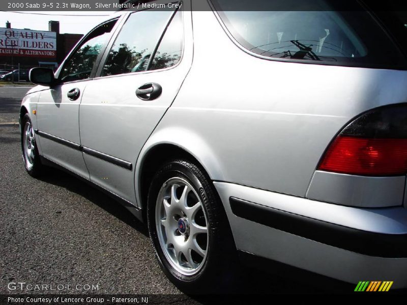 Silver Metallic / Medium Grey 2000 Saab 9-5 2.3t Wagon