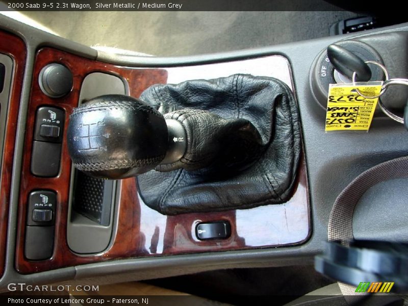 Silver Metallic / Medium Grey 2000 Saab 9-5 2.3t Wagon