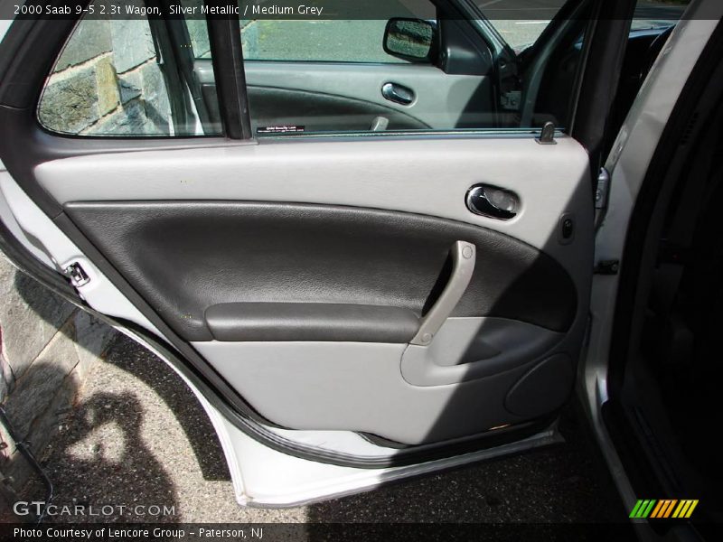 Silver Metallic / Medium Grey 2000 Saab 9-5 2.3t Wagon